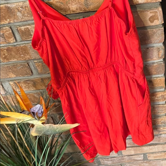 BNWT ONE ❤️ CLOTHING, L.A., WOMEN’S RED ROMPER. WOMEN’S SIZE MEDIUM - Picture 6 of 6